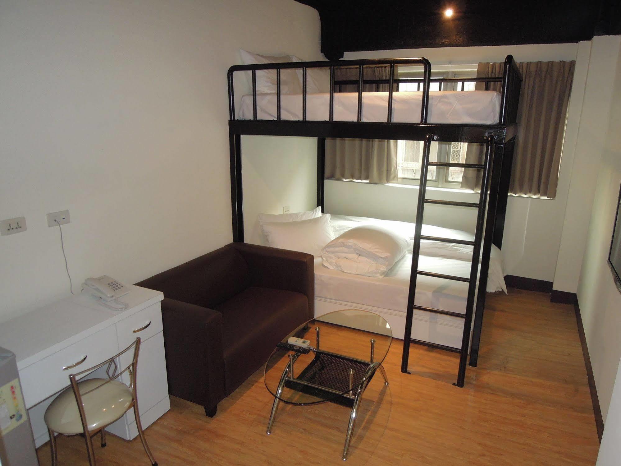 Galaxy Mini Inn Тайбэй Экстерьер фото