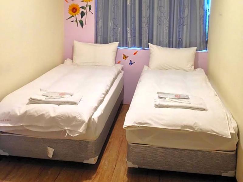 Galaxy Mini Inn Тайбэй Экстерьер фото